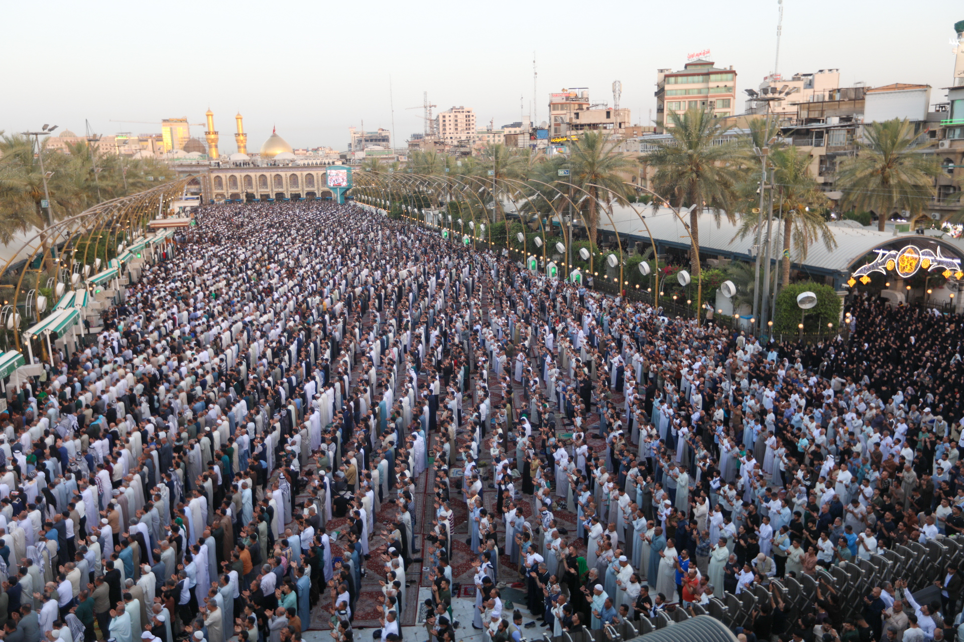 صلاة عيد الأضحى في كربلاء