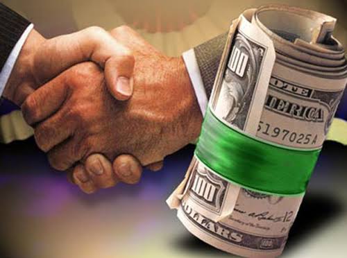 الرشوة في العراق